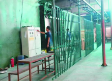 小區(qū)護(hù)欄靜電粉末噴涂設(shè)備