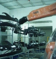汽車保險杠機(jī)器人噴涂介紹